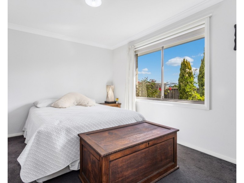 31 Grenada Road, Glenfield NSW 2167