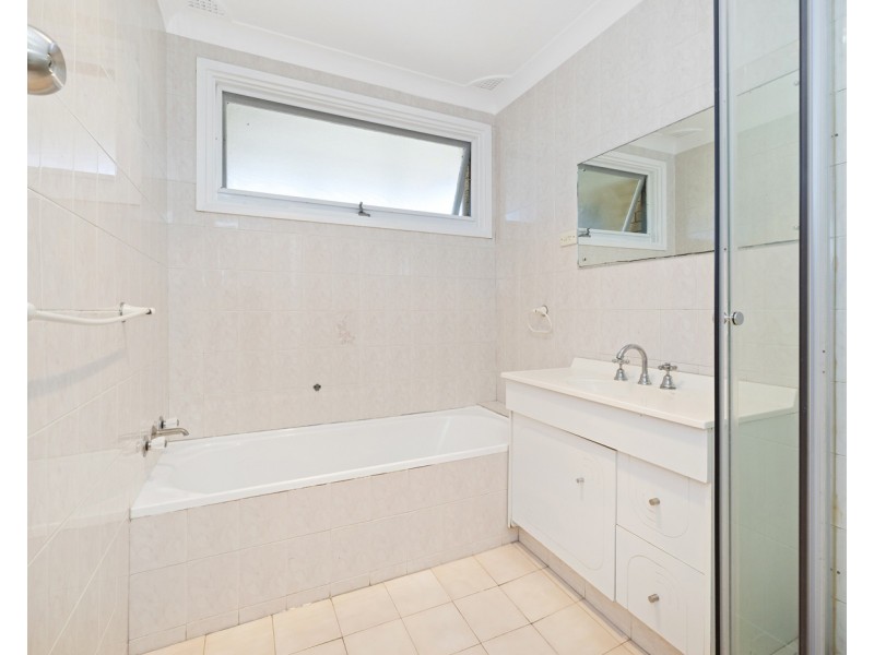10 Colonial Place, Casula NSW 2170
