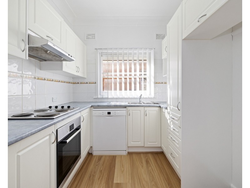 96 Canterbury Road, Glenfield NSW 2167