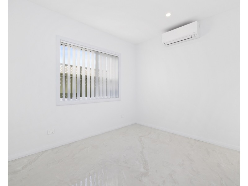 21A O’Neile Crescent, Lurnea NSW 2170