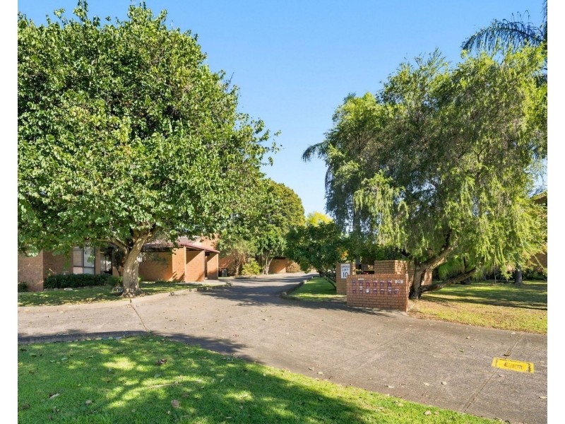 4/25 Goodenough Street, Glenfield NSW 2167