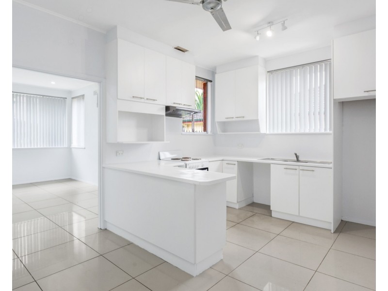 21 Weir Crescent, Lurnea NSW 2170