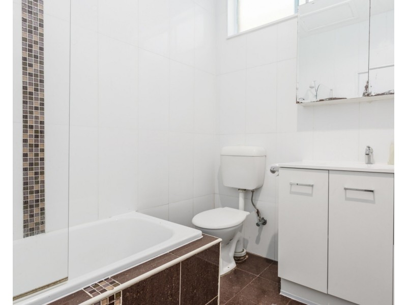 21 Weir Crescent, Lurnea NSW 2170