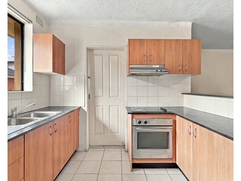8/15 George Street, Liverpool NSW 2170