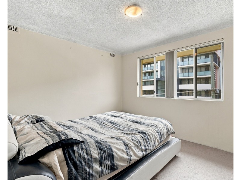 8/15 George Street, Liverpool NSW 2170