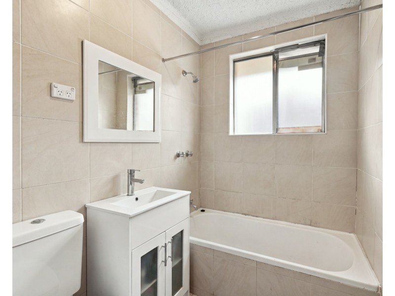 8/15 George Street, Liverpool NSW 2170