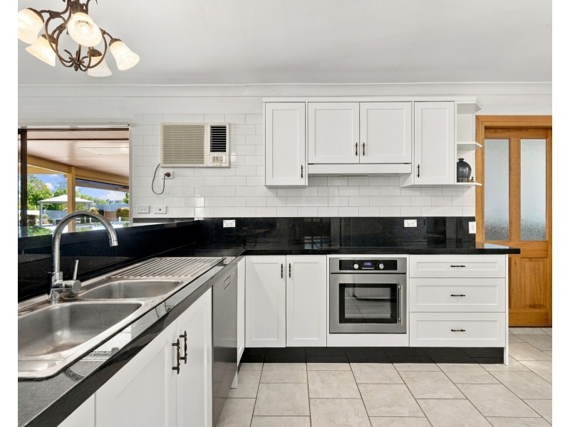 4 Jockey Close, Casula NSW 2170