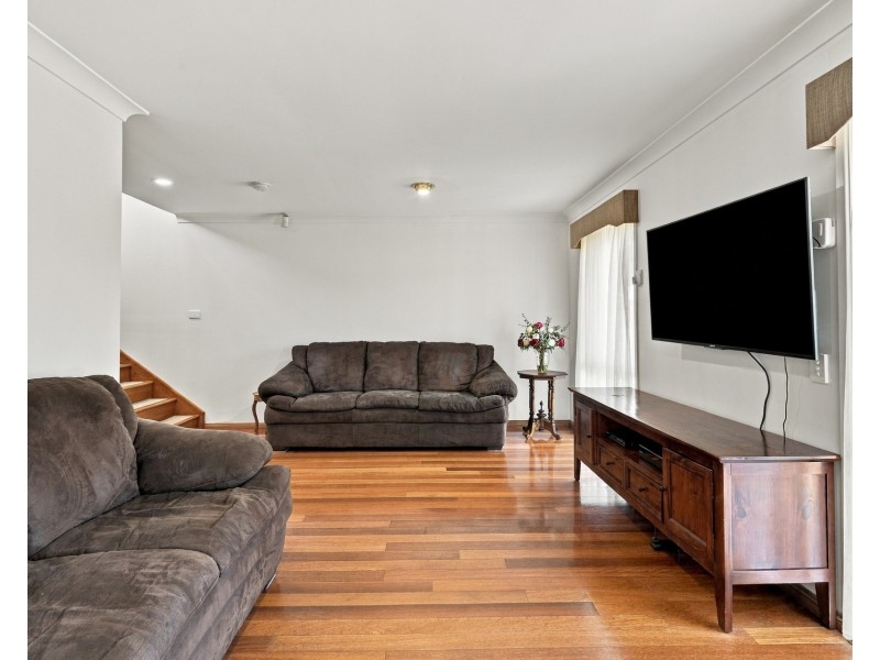 4 Jockey Close, Casula NSW 2170
