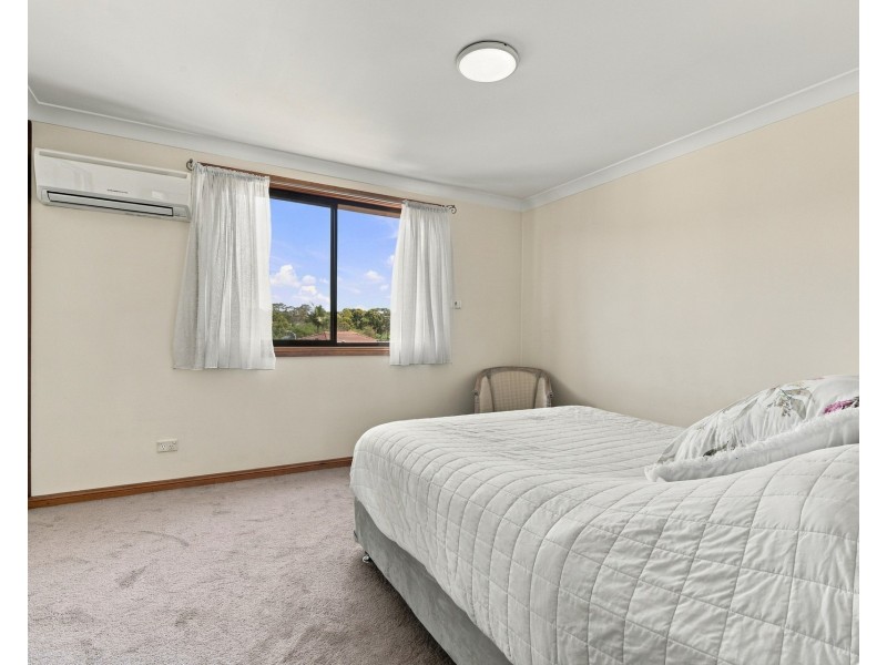 4 Jockey Close, Casula NSW 2170