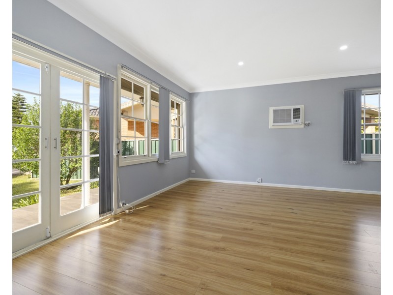9 Falcon Place, Ingleburn NSW 2565