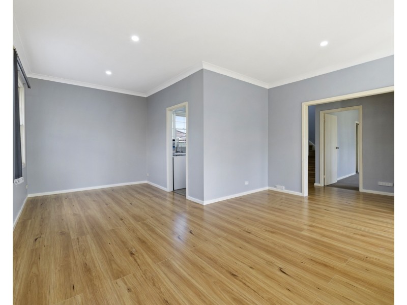 9 Falcon Place, Ingleburn NSW 2565