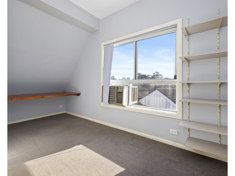 9 Falcon Place, Ingleburn NSW 2565