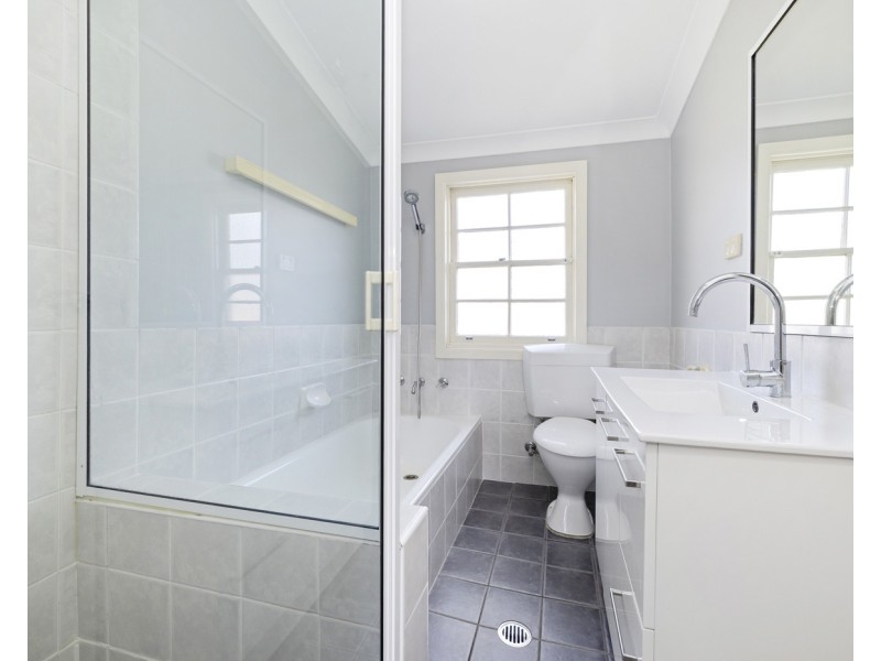 9 Falcon Place, Ingleburn NSW 2565