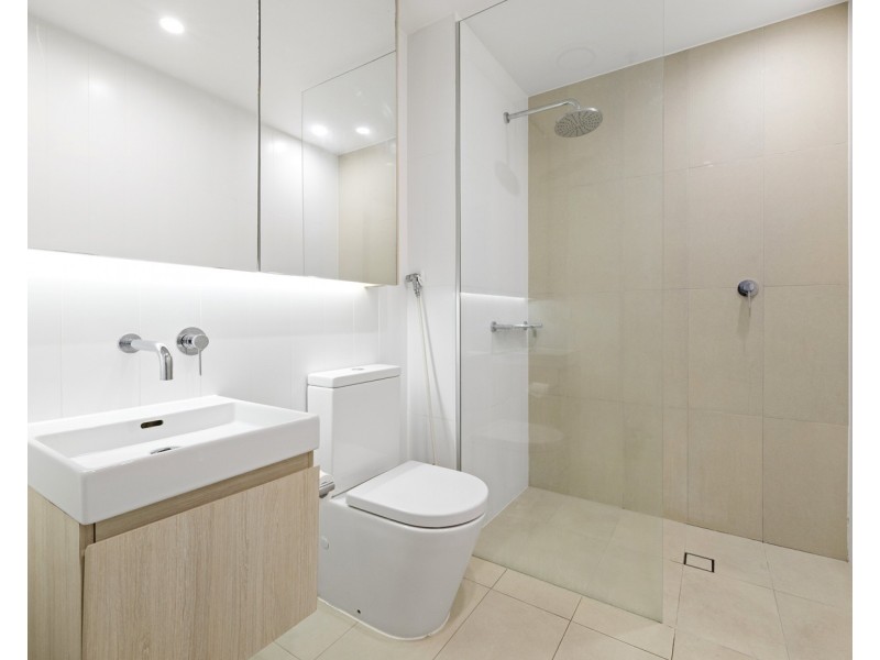 812/6b Atkinson Street, Liverpool NSW 2170