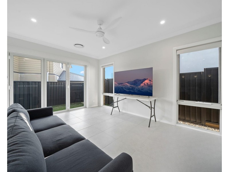 35 Pimelea Avenue, Denham Court NSW 2565