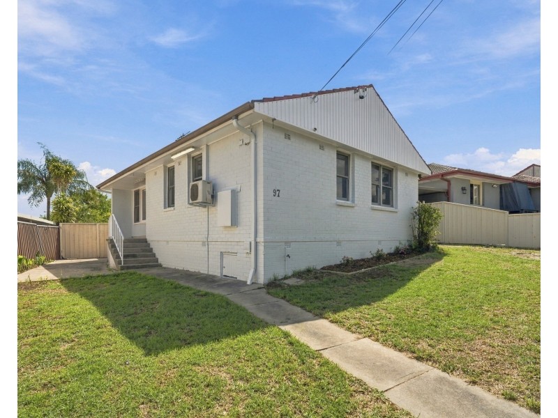 97 Strickland Crescent, Ashcroft NSW 2168