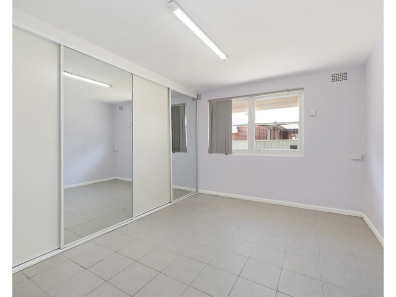 1/84 Flowerdale Road, Liverpool NSW 2170