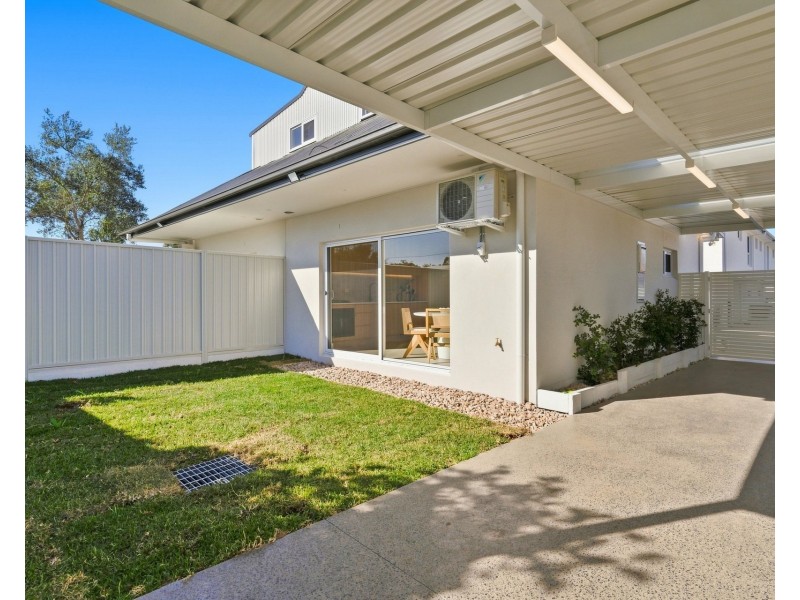 4/4 Glenwari Street, Sadleir NSW 2168