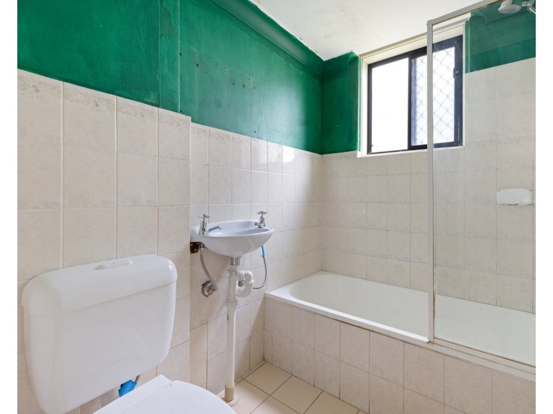 2/103 Castlereagh Street, Liverpool NSW 2170