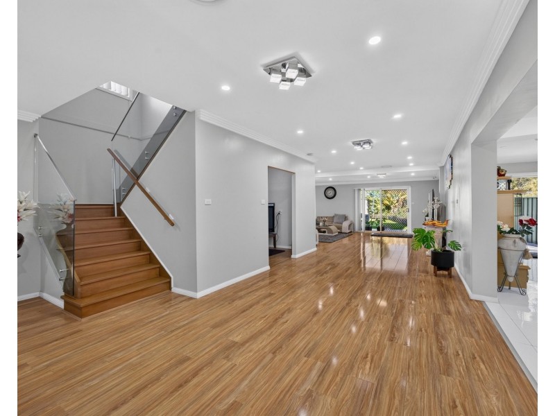 30 Erin Place, Casula NSW 2170