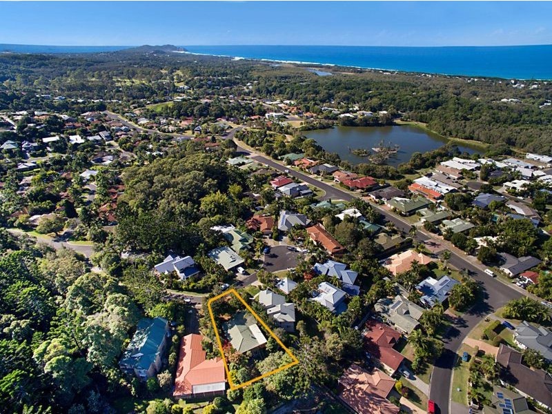 12 Hakea Crescent, Suffolk Park NSW 2481