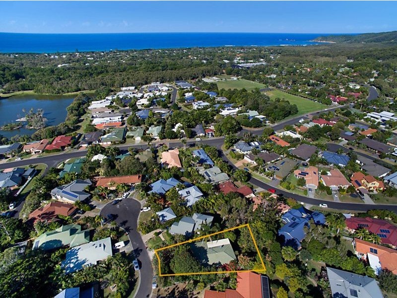 12 Hakea Crescent, Suffolk Park NSW 2481