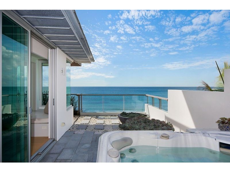 2/6 Ocean Street, Yamba NSW 2464