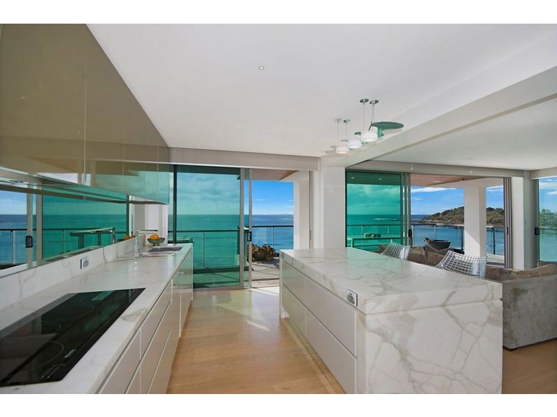 2/6 Ocean Street, Yamba NSW 2464