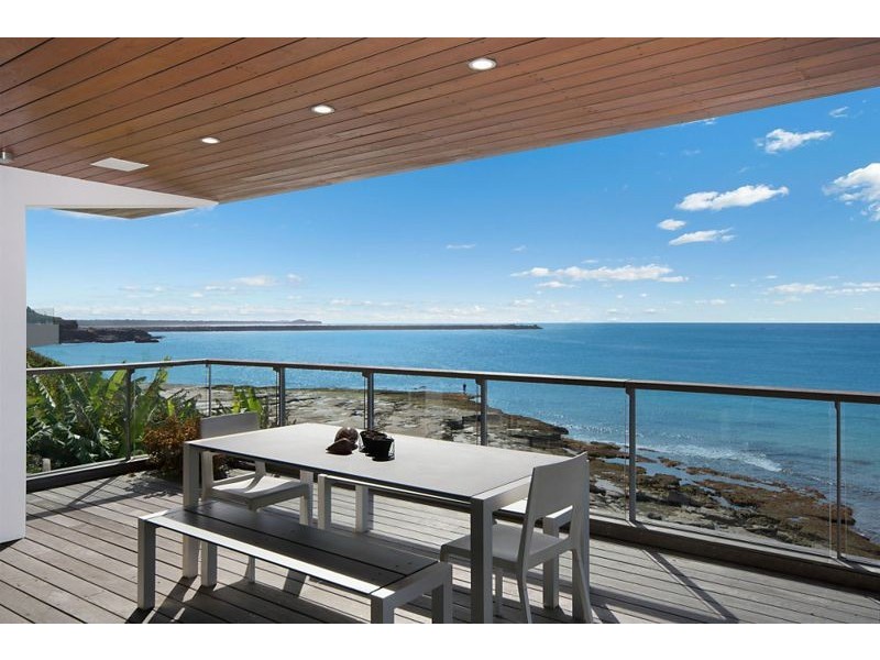 2/6 Ocean Street, Yamba NSW 2464