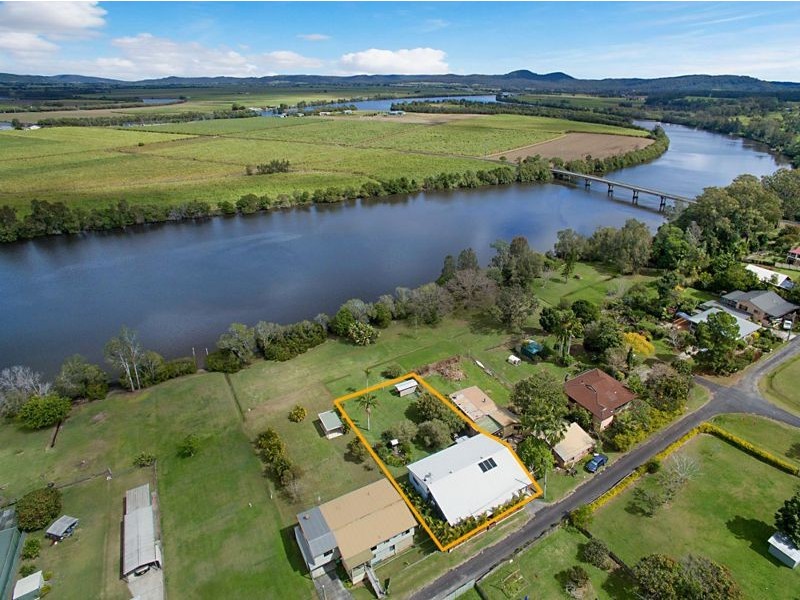 30 River Lane, Woombah NSW 2469