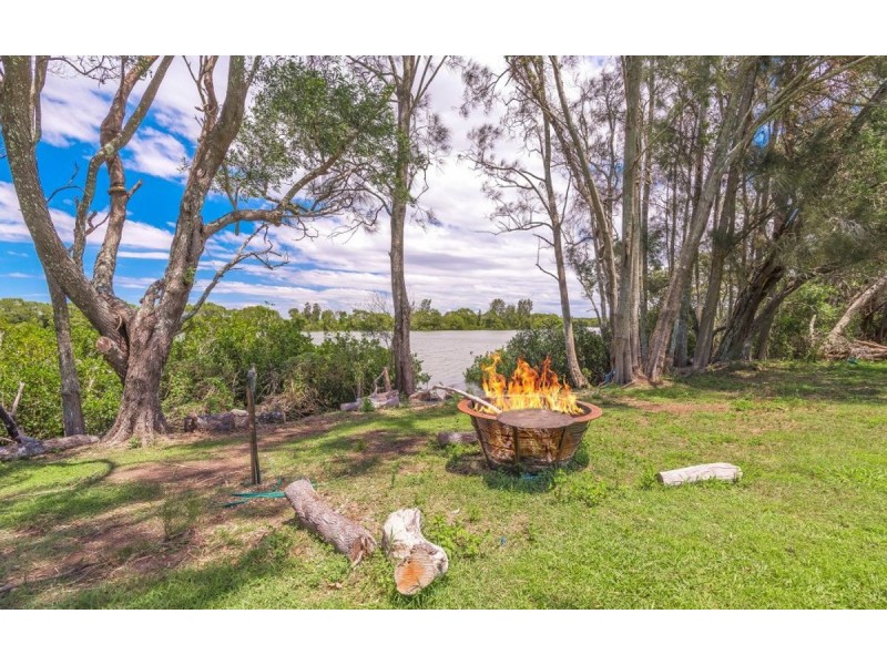 304 Iluka Road, Woombah NSW 2469