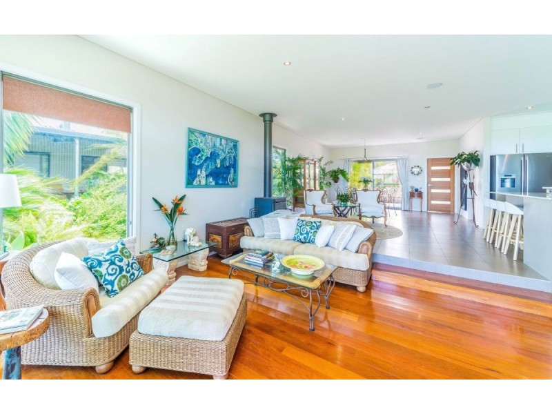 304 Iluka Road, Woombah NSW 2469