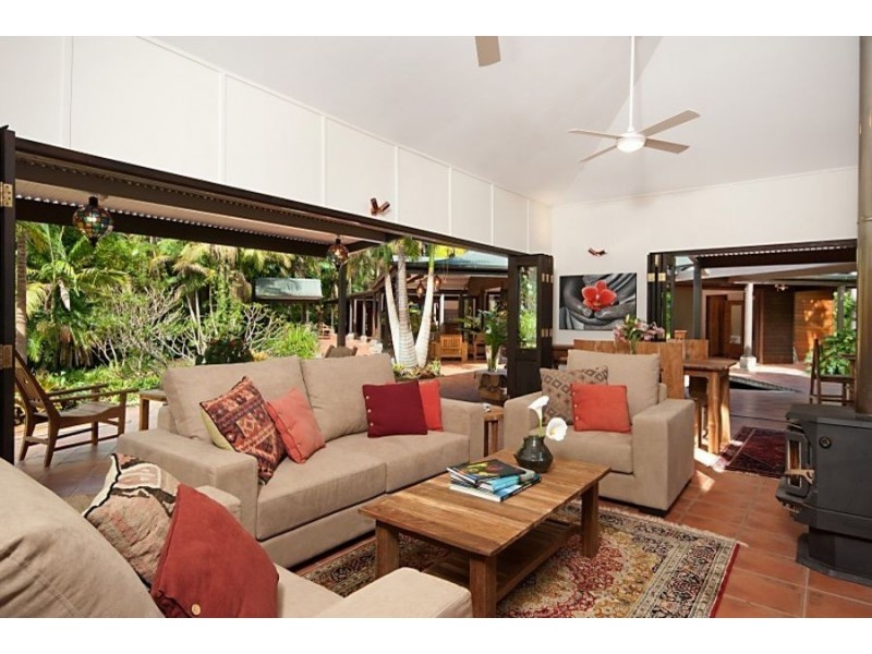 19 Taylors Lane, Ewingsdale NSW 2481