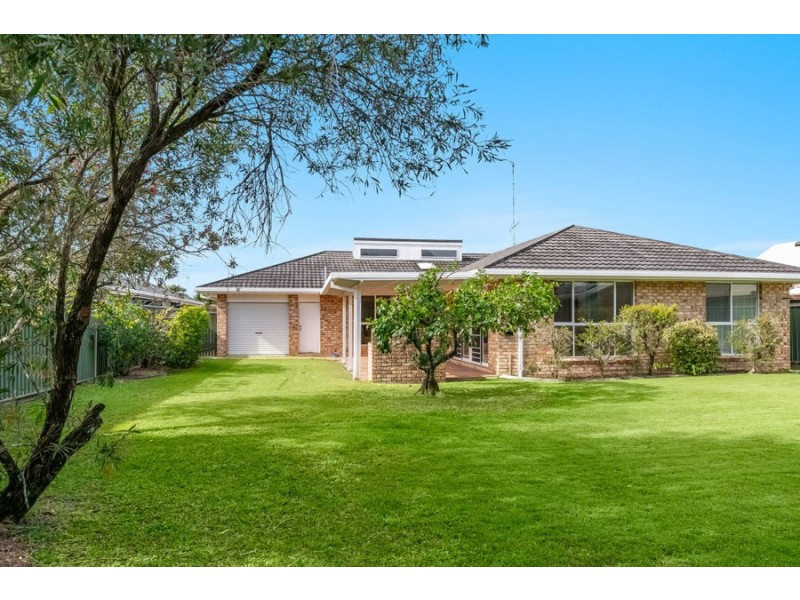 32 Victoria Ave, Pottsville NSW 2489