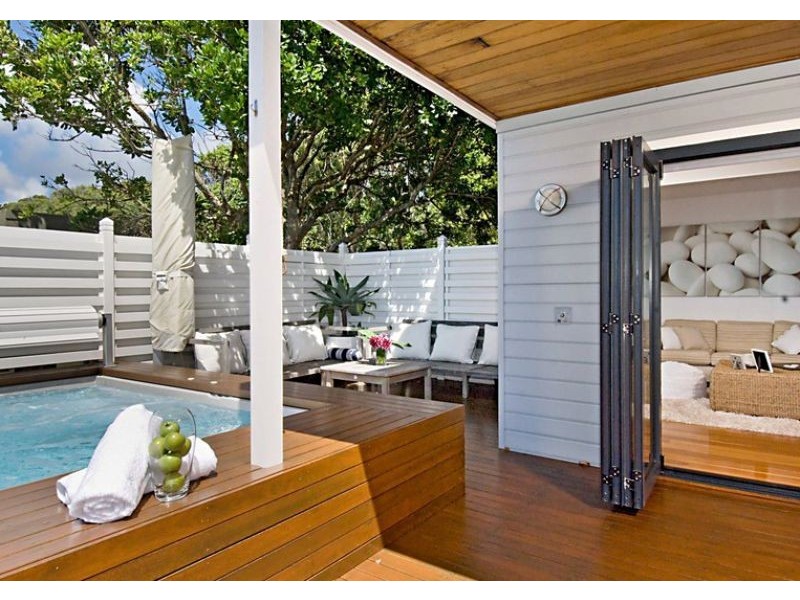 2a Palm Valley Drive, Byron Bay NSW 2481