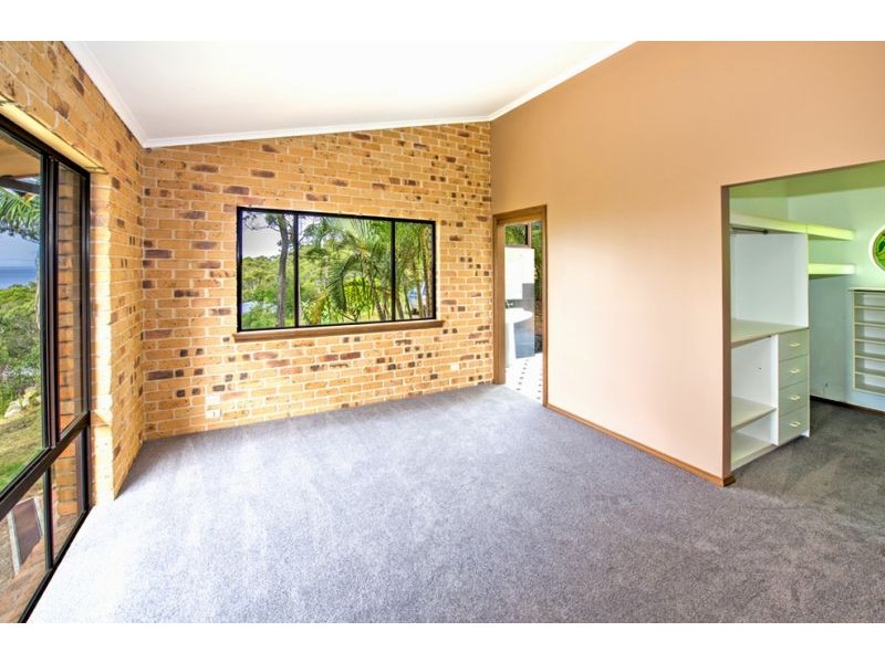 172 Point Plomer Road, Crescent Head NSW 2440