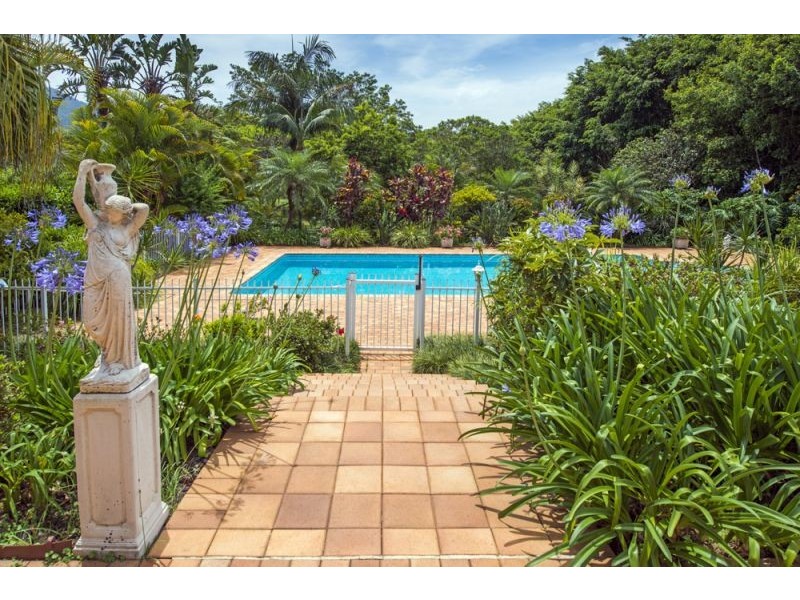 51 Faviell Drive, Bonville NSW 2441