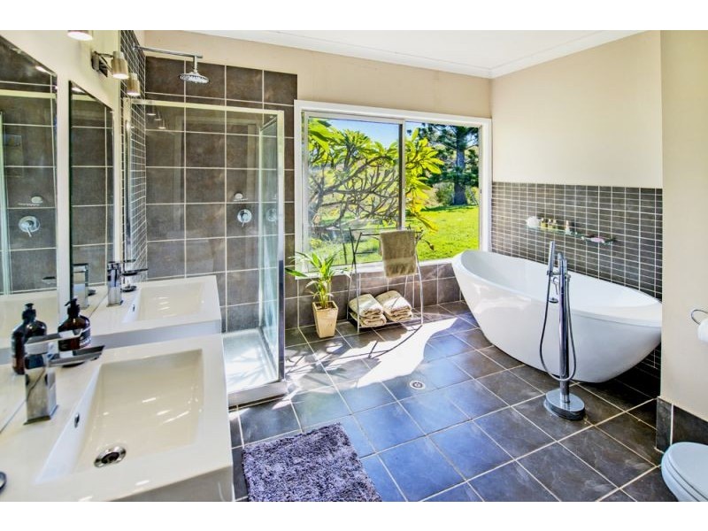 137 North Bank Road, Bellingen NSW 2454
