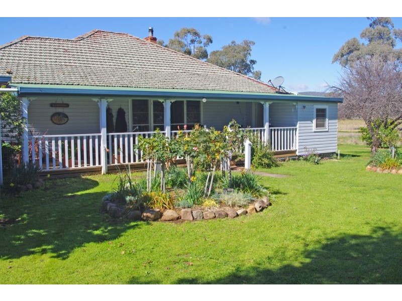 808 Oakey Creek Road, Piallaway NSW 2342