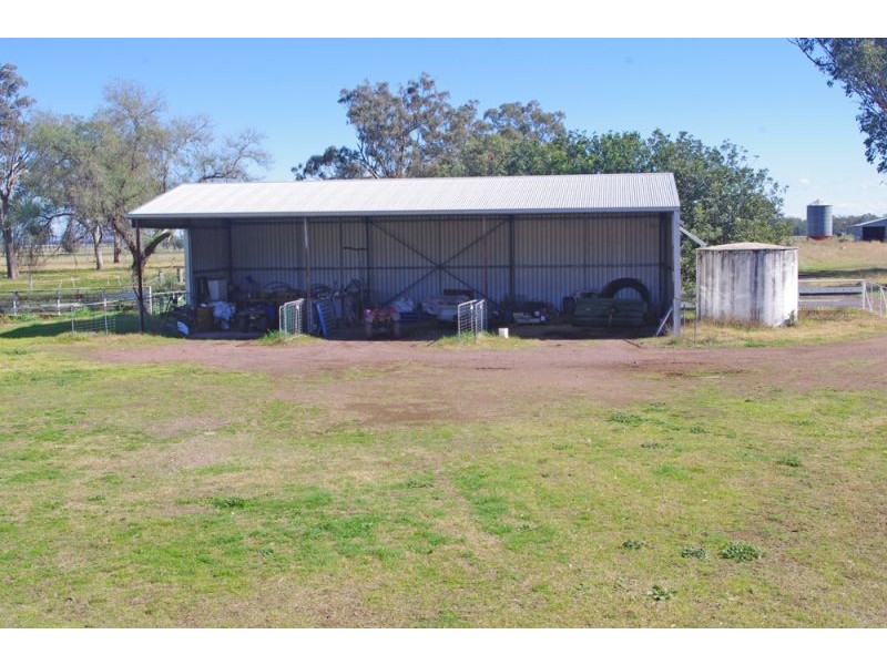 808 Oakey Creek Road, Piallaway NSW 2342