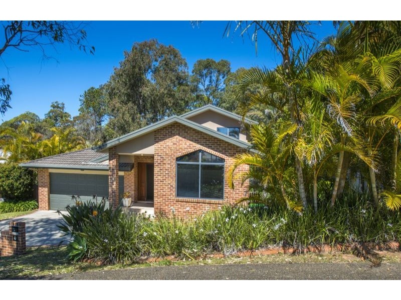 31 Bluewater Place, Sapphire Beach NSW 2450