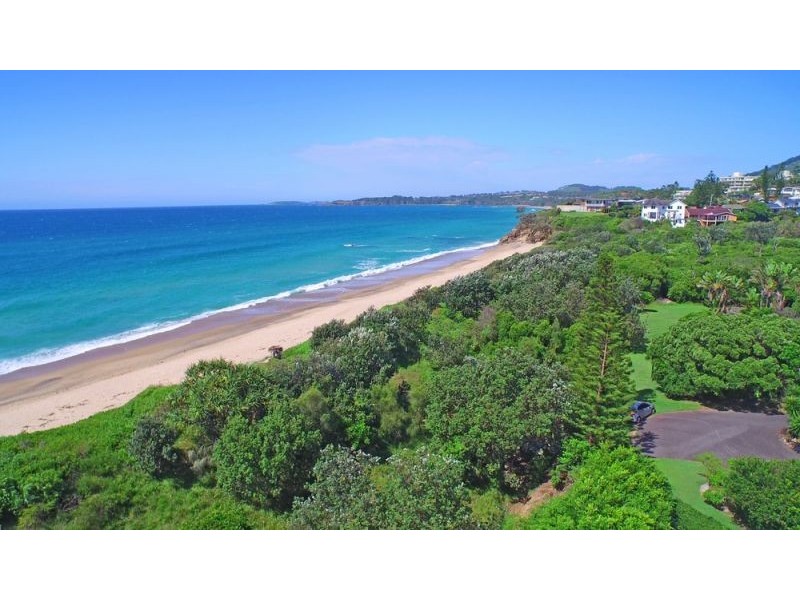 2 Sapphire Crescent, Sapphire Beach NSW 2450