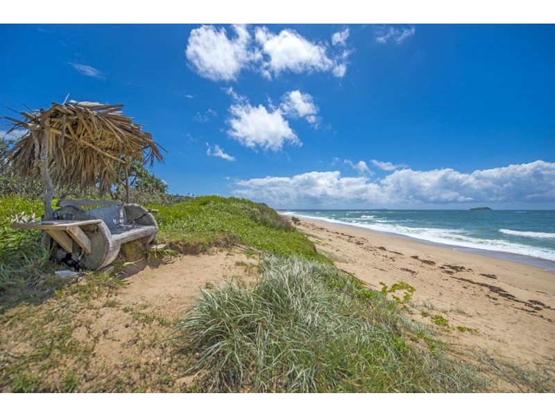 2 Sapphire Crescent, Sapphire Beach NSW 2450