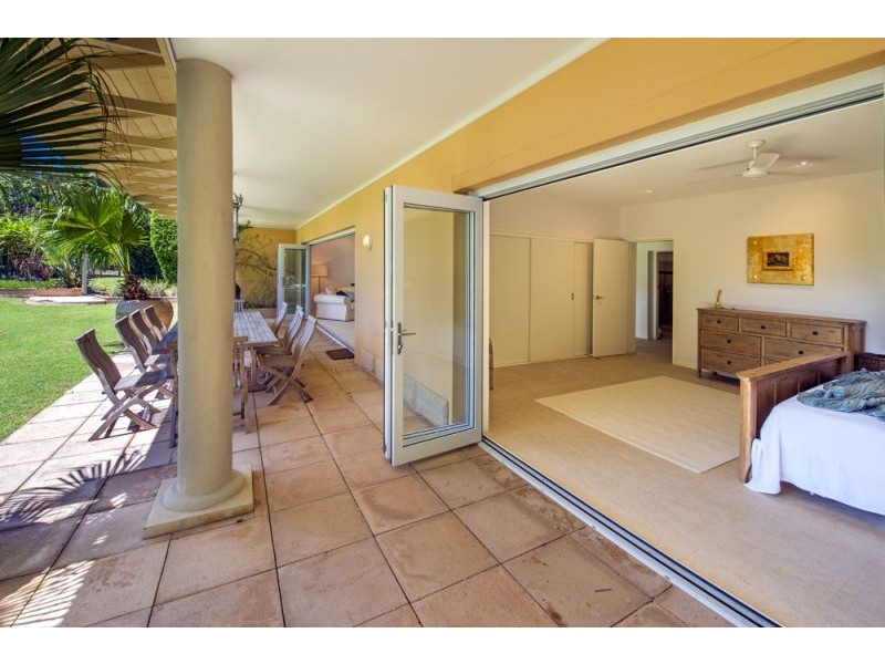 2 Sapphire Crescent, Sapphire Beach NSW 2450