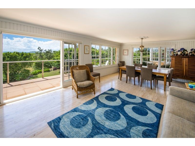 2 Sapphire Crescent, Sapphire Beach NSW 2450