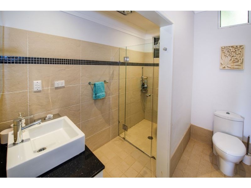 2 Sapphire Crescent, Sapphire Beach NSW 2450