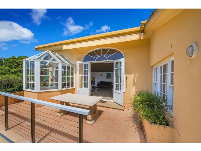 2 Sapphire Crescent, Sapphire Beach NSW 2450