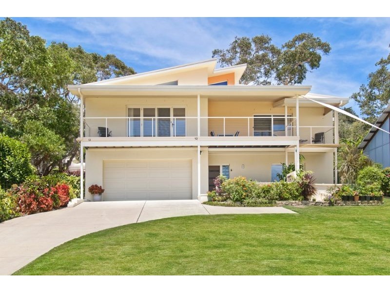 12 Home Street, Hat Head NSW 2440