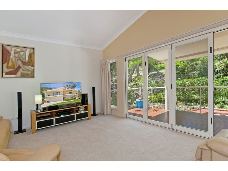 12 Home Street, Hat Head NSW 2440