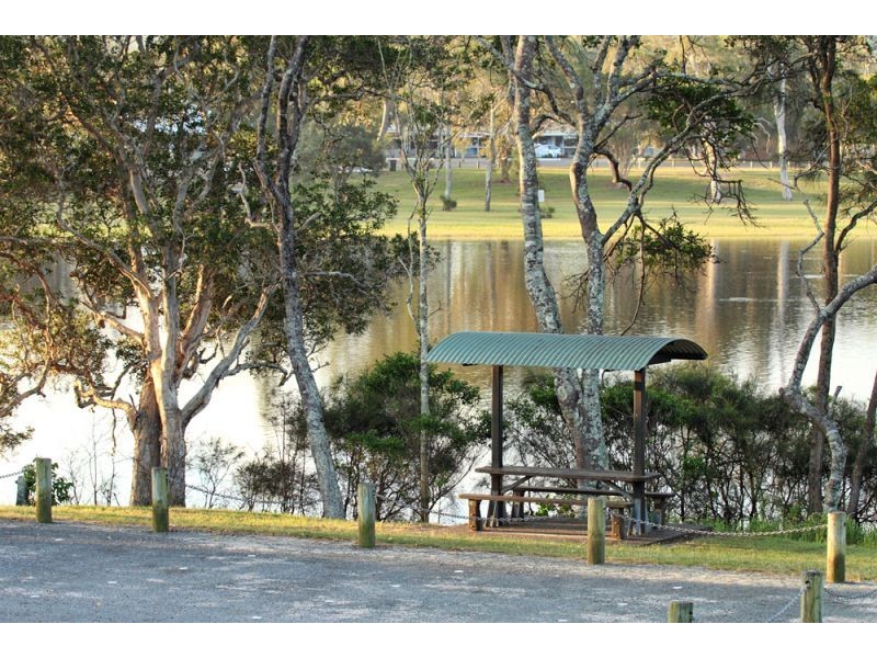 30 Bundella Avenue, Lake Cathie NSW 2445